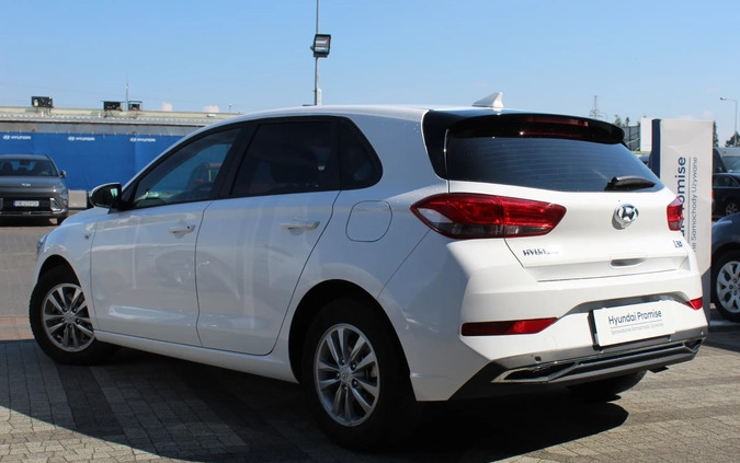 Hyundai I30 cena 77900 przebieg: 13798, rok produkcji 2022 z Chojna małe 232